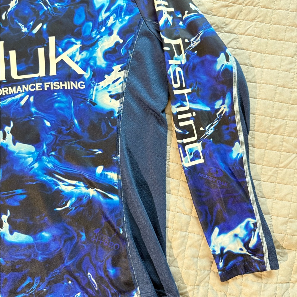 Huk Women Performance Large Fishing Swim Shirt - Blue and White UPF - Picture 3 of 4